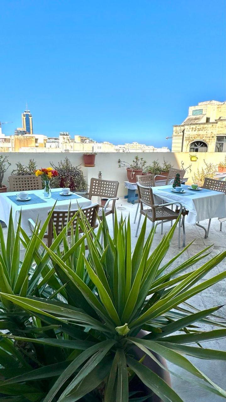 Saint Julian's Malta Crown Guesthouse מראה חיצוני תמונה